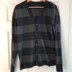 Swanky gray Gap cardigan!